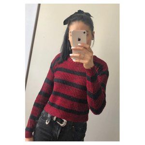 Crop red 🔴 and black ⚫️ stripes sweater ✔️